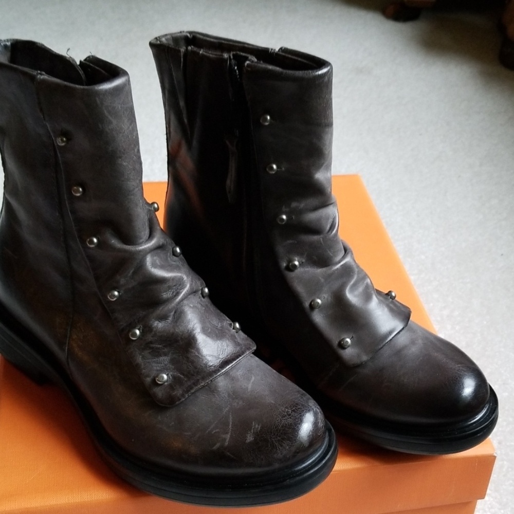 NEW with box. Miz Mooz Grey Leather Boots!!